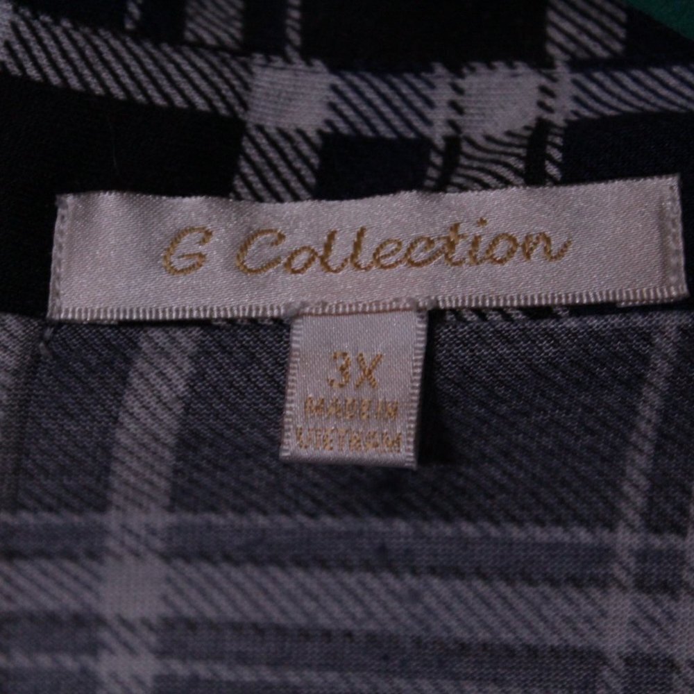 G. collection blue plaid 3/4 sleeve button up shirt with poc… - Picture 4 of 6